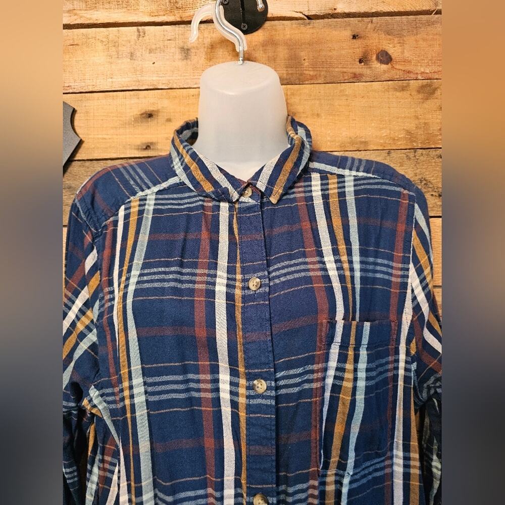 SALE-SO women's dark plaid design button down shirt size Large - Picture 4 of 11